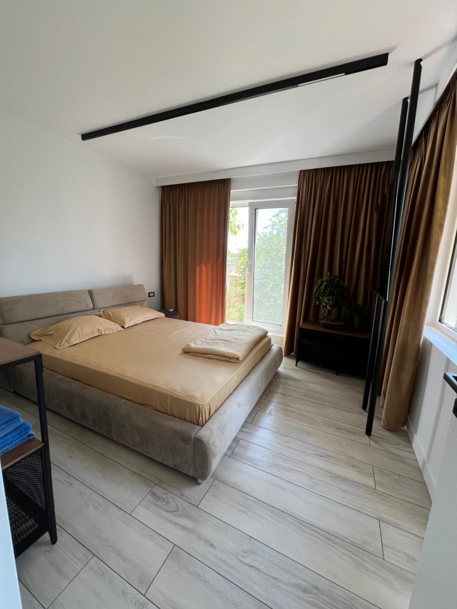 Apartament 3 Camere Vila Cristal Neptun Dış mekan fotoğraf